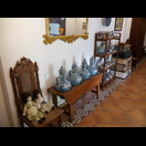 Im liebevoll wie ein Museum eingerichteten Haus unserer Unterkunft